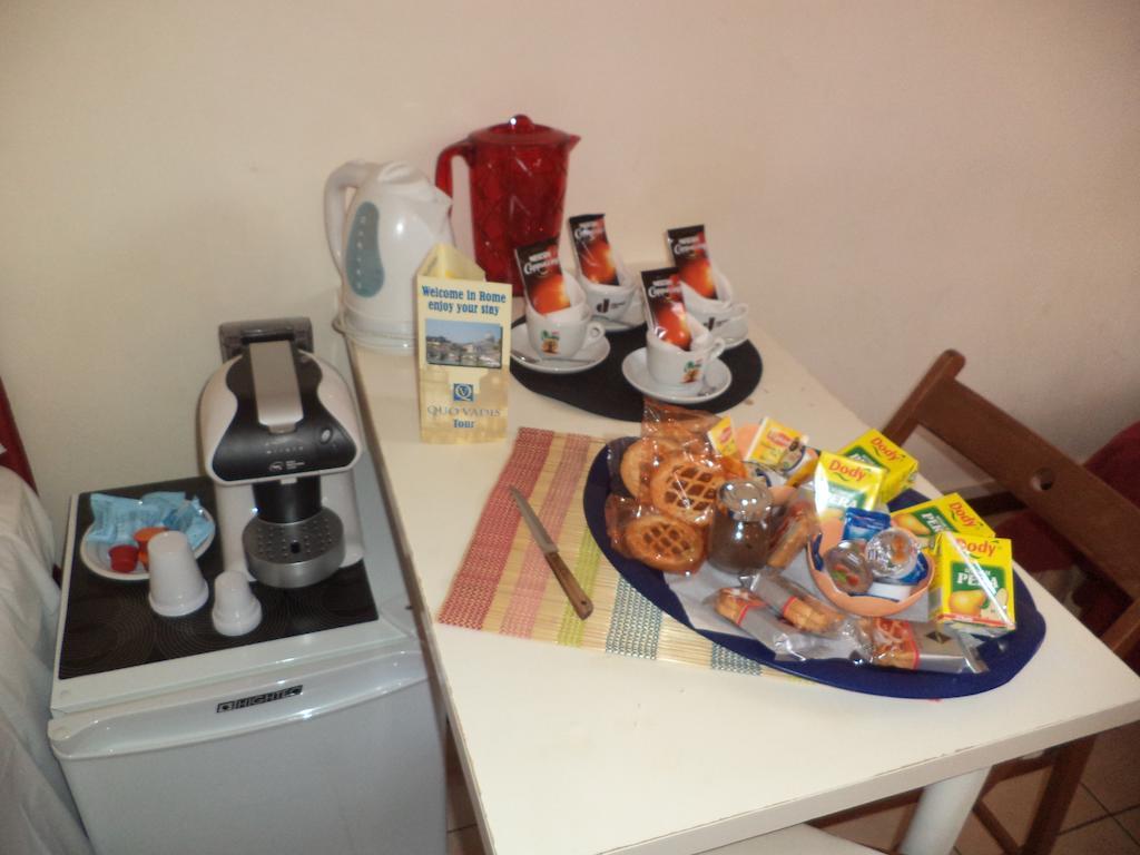 Bed and Breakfast Quo Vadis Roma 2 Exterior foto